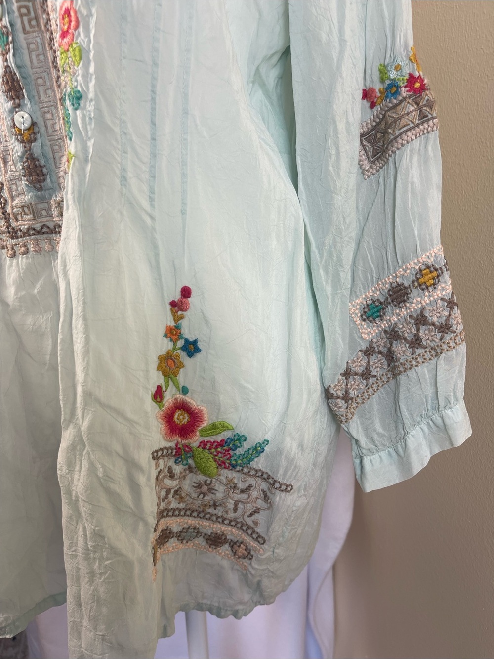 Johnny Was Floral Embroidered Boho Tunic Top M Semi Sheer Mint Cupra Rayon Luxe - Picture 5 of 16